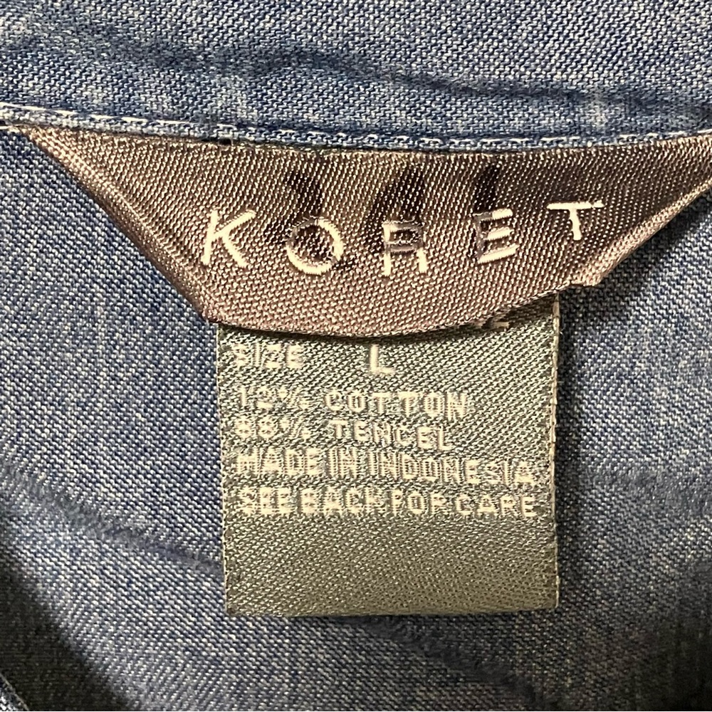 Koret Chambray Button Down Embroidered Floral Top - image 6